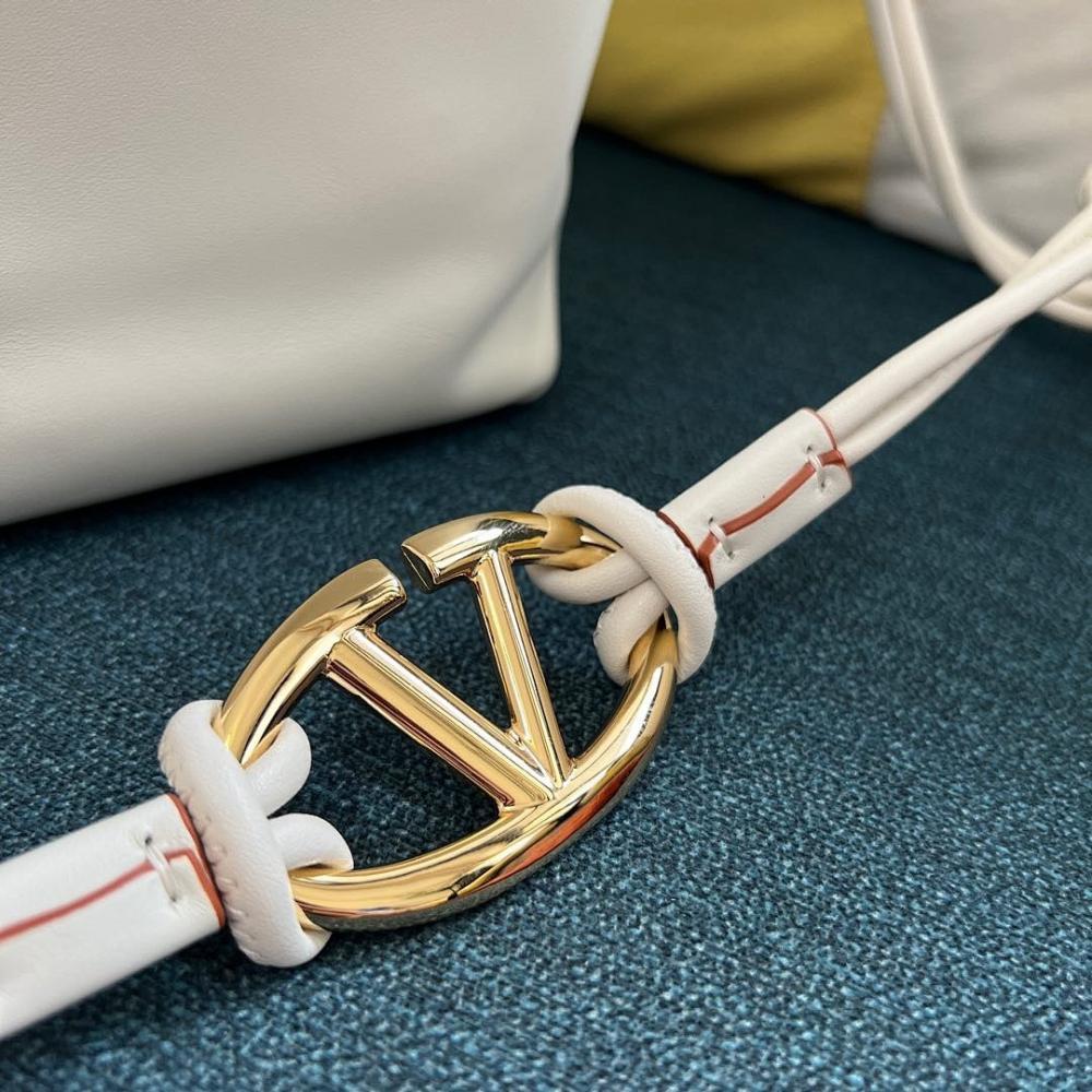 Elegant Leather Crossbody Bag