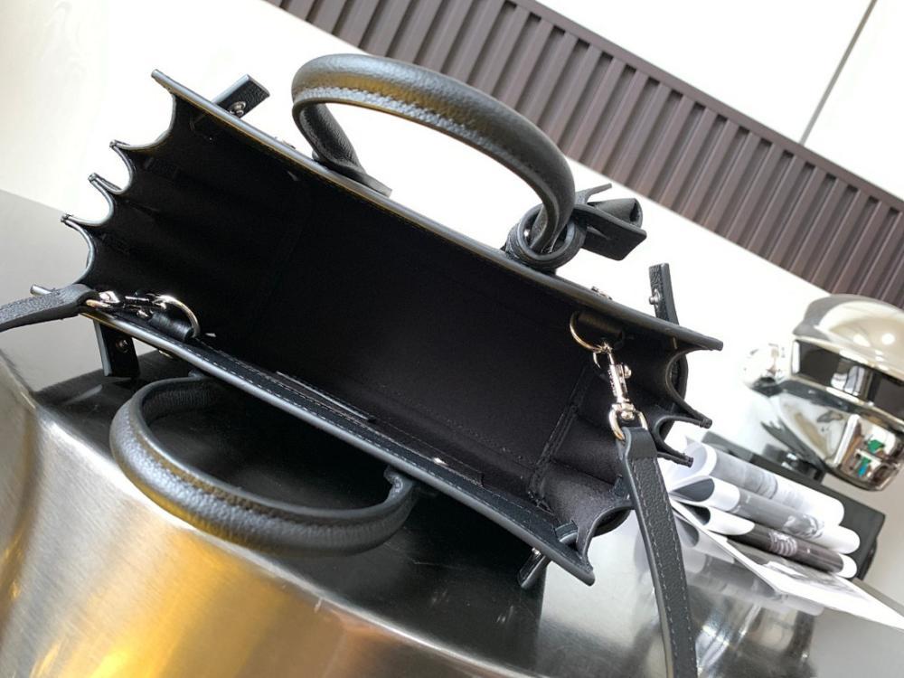 Elegant Stylish Shoulder Bag 22x18x11cm