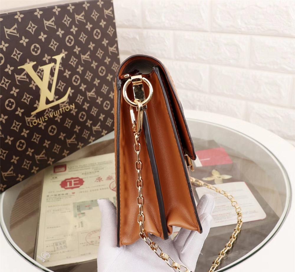 Luxury Stylish Monogram Leather Top Handle Bag 25x19x9cm