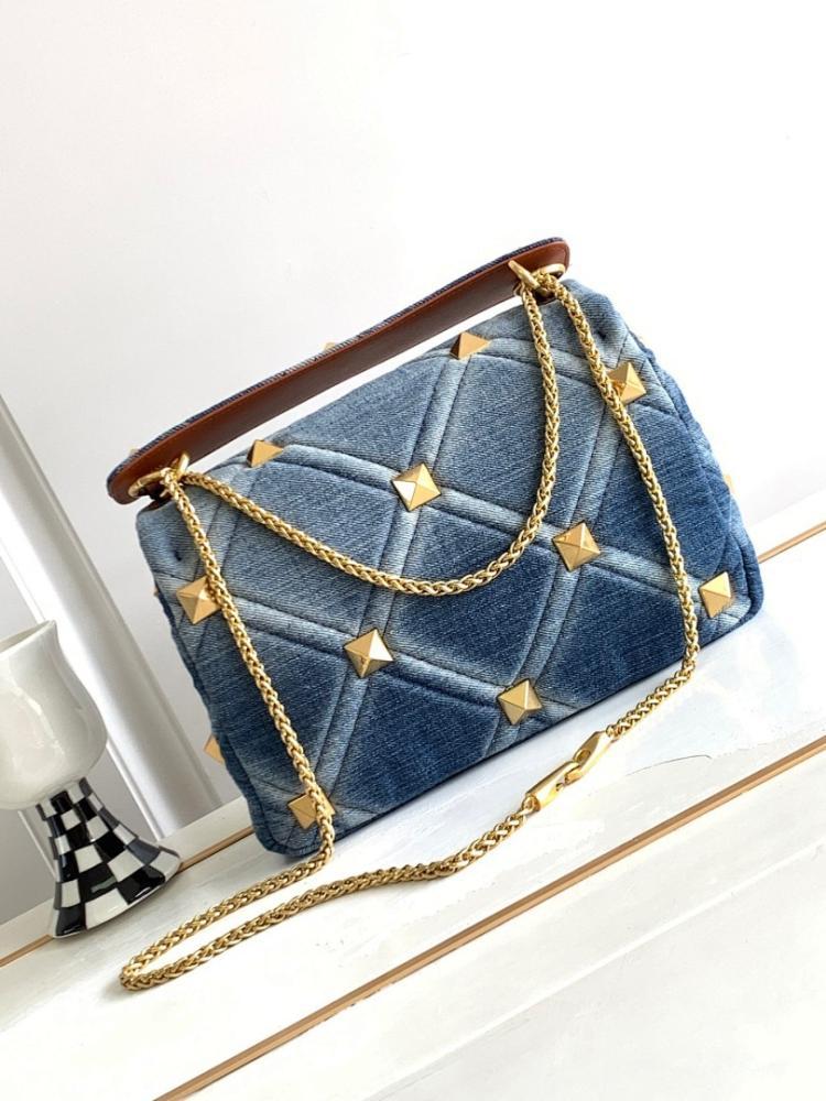 Stylish Quilted Lambskin Shoulder Bag
