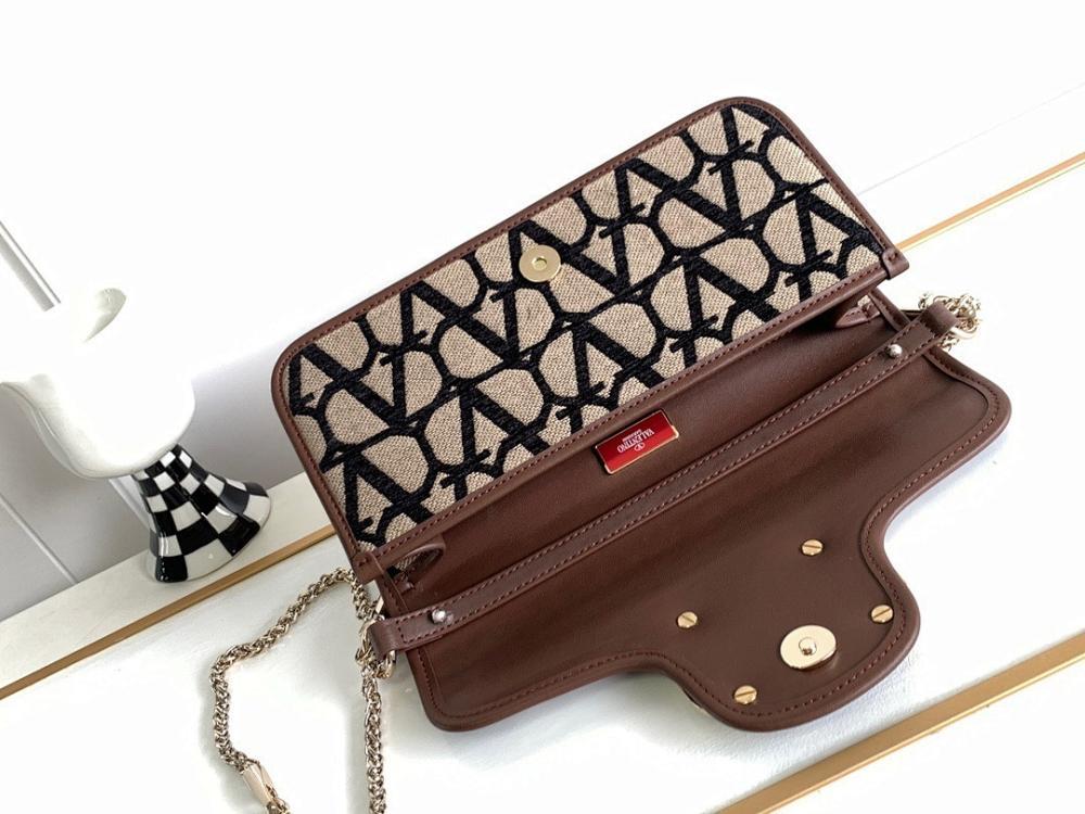 Elegant Stylish Embroidered Shoulder Bag