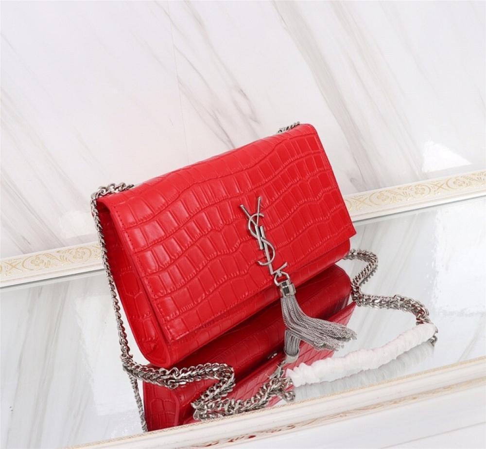 Modern Luxury Calfskin Shoulder Bag 24x15x5cm