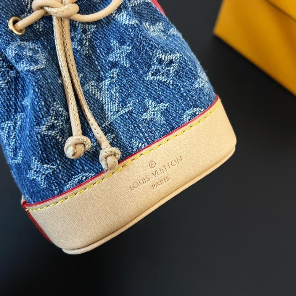 Classic Top Handle Bag Style 525137726