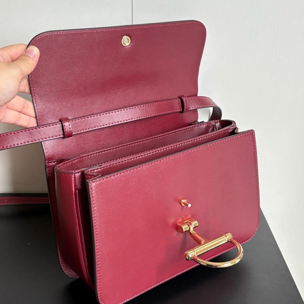 Luxury Refined Crossbody Bag 25.5x16x9cm