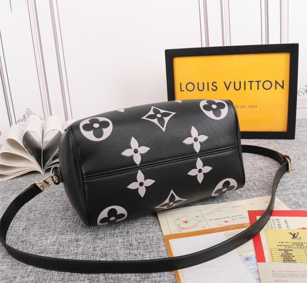 Stylish Leather Backpack 25x19x15cm