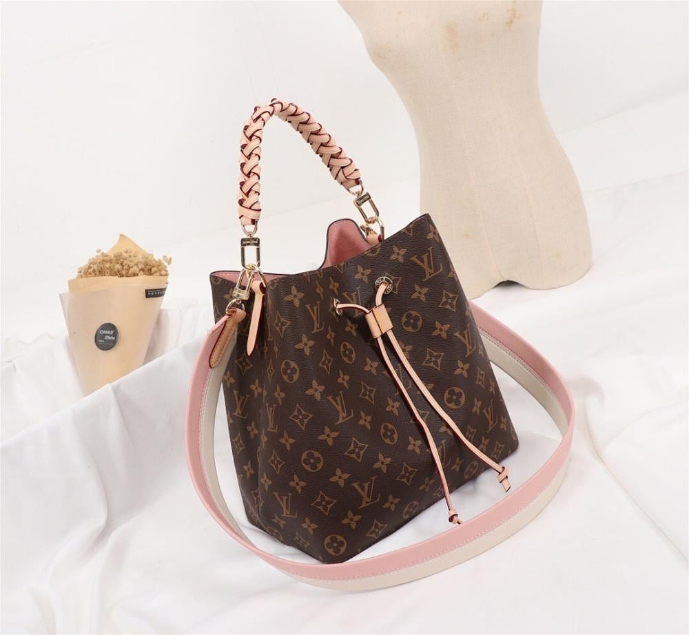 Stylish Woven Leather Crossbody Bag