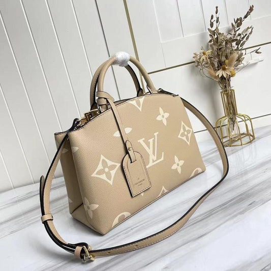 Italian-Inspired Luxury Leather Shoulder Bag Pink 29x18x12.5cm