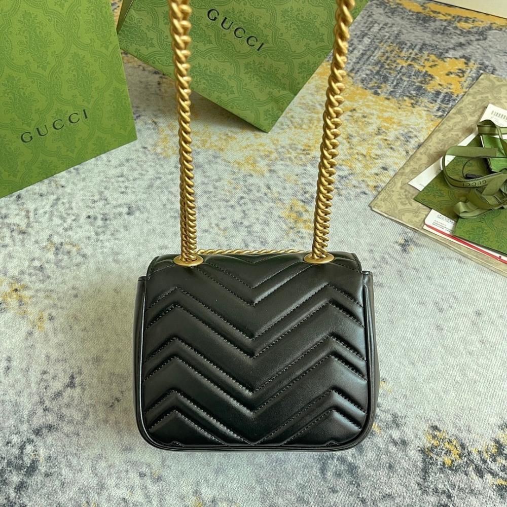 Modern Italian-Inspired Shoulder Bag 18x15x8cm