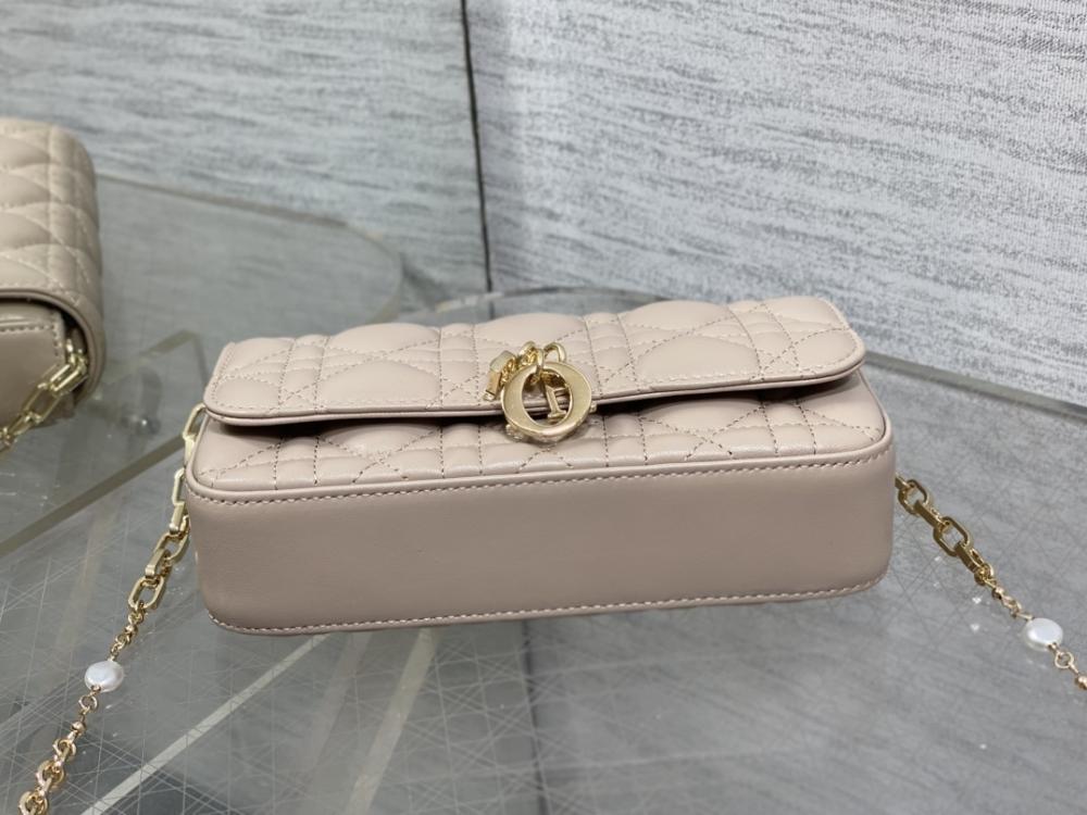 Classic Top Handle Bag Style 1899114761