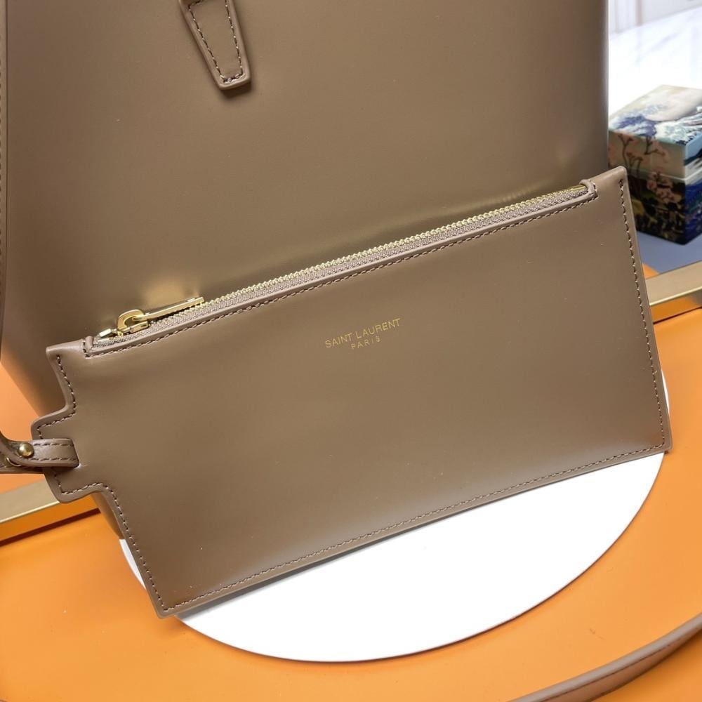 Calfskin Bucket Bag Style 1143295545