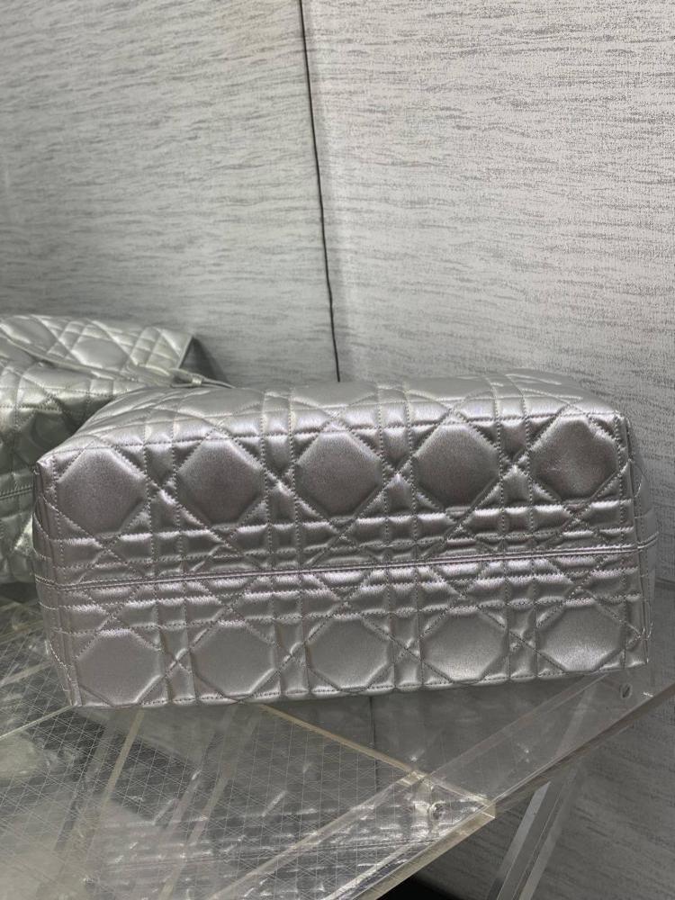 Calfskin Top Handle Bag Style 1900965791