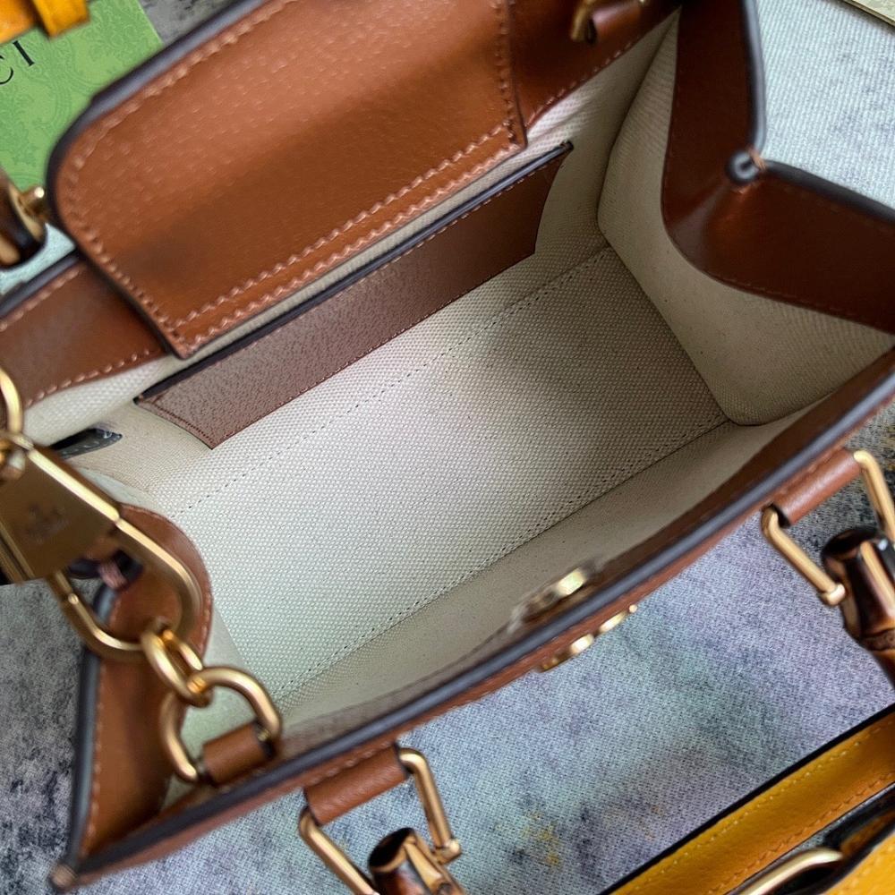 Elegant Crossbody Bag 20x16x10cm
