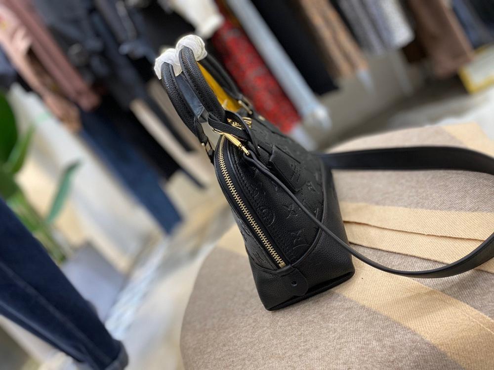 Stylish Leather Crossbody Bag 25x18x12cm