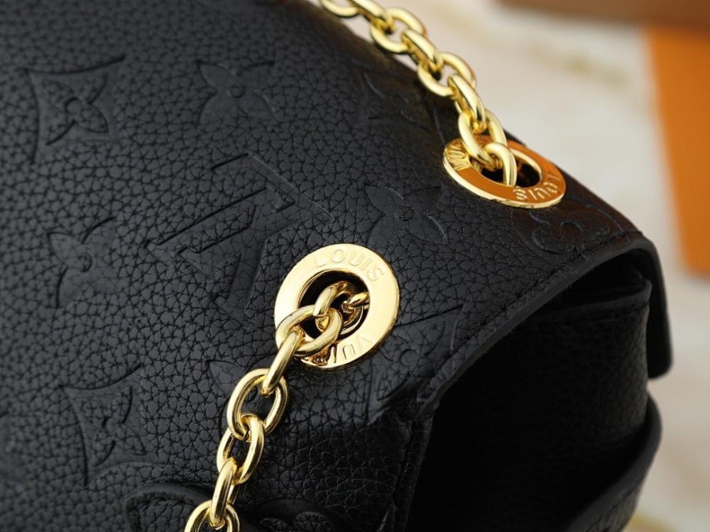 Modern Refined Shoulder Bag 29.5x18.5x9.5cm