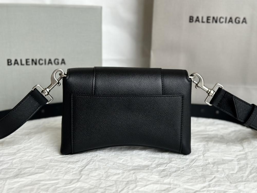 Classic Top Handle Bag Style 680376151