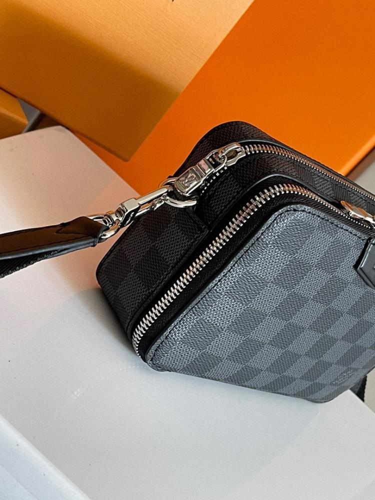 Modern Luxury Leather Shoulder Bag 18.5x11x6.5cm