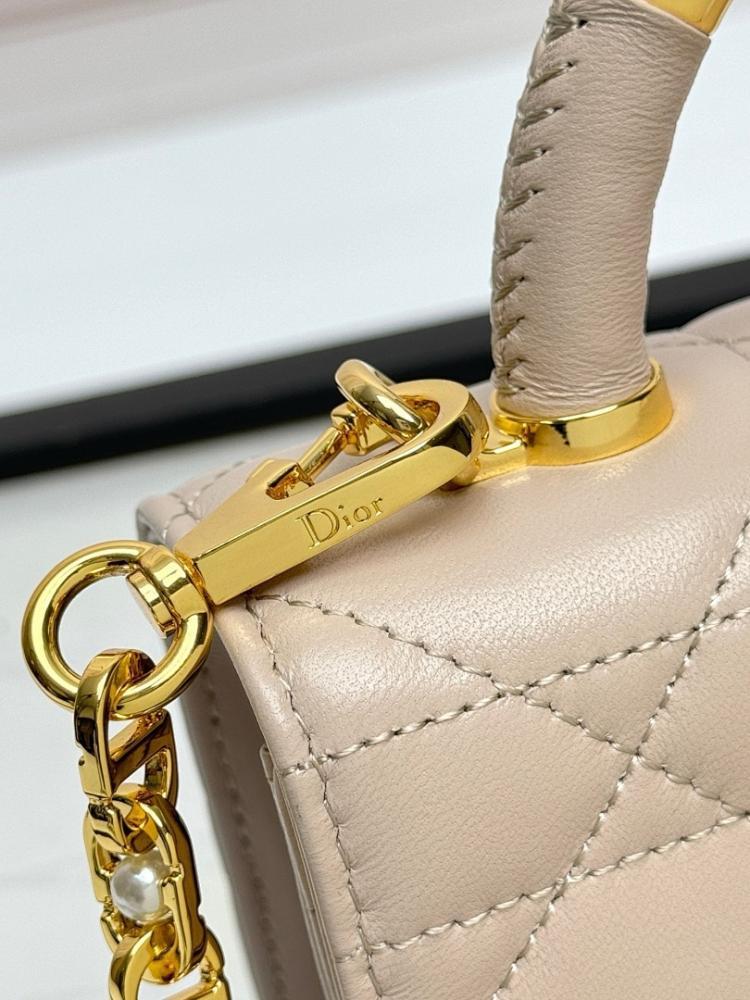 Modern Stylish Quilted Leather Shoulder Bag 20x12x5cm