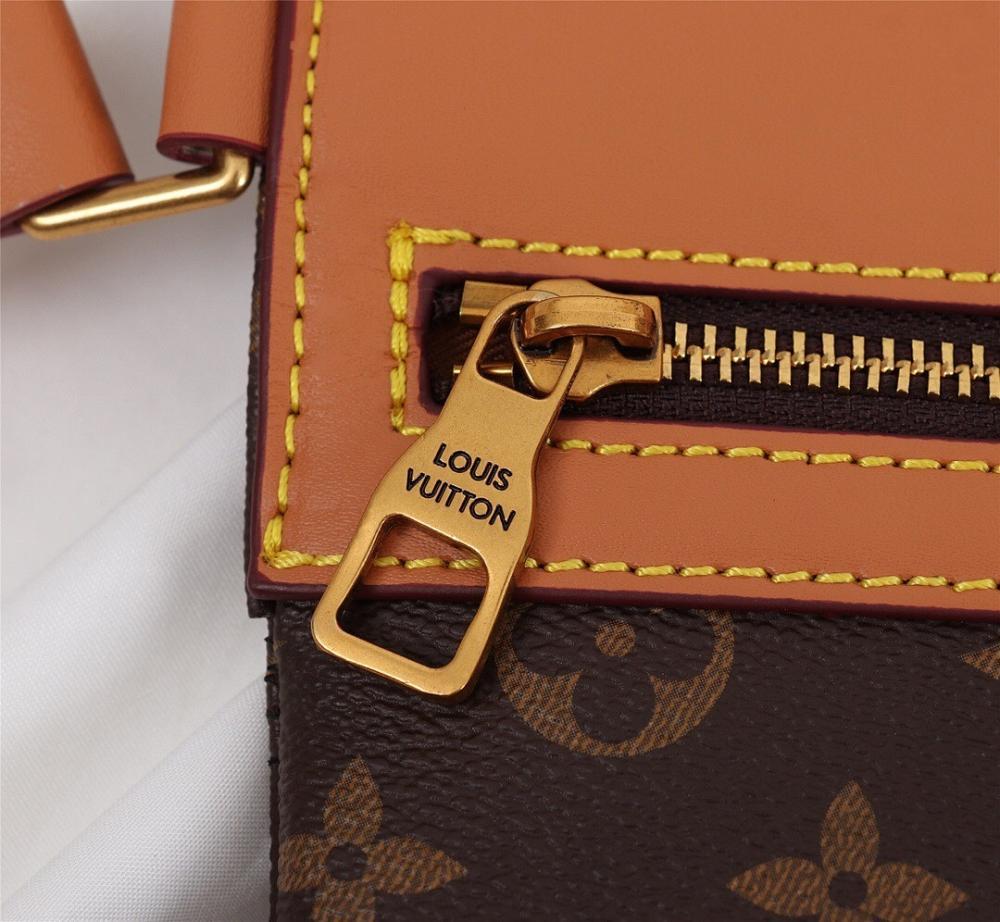 Modern Monogram Leather Crossbody Bag 20.5x22x4.5cm
