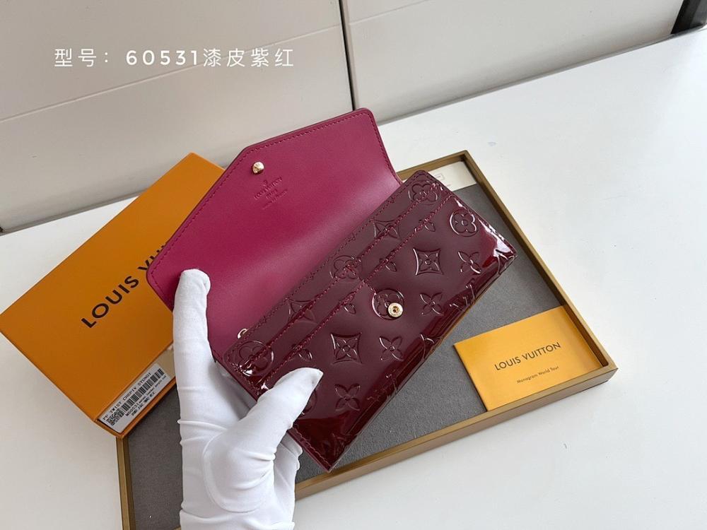 Stylish Leather Wallet 19x10cm
