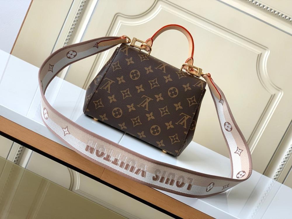 Elegant Stylish Shoulder Bag 20x16x7.5cm
