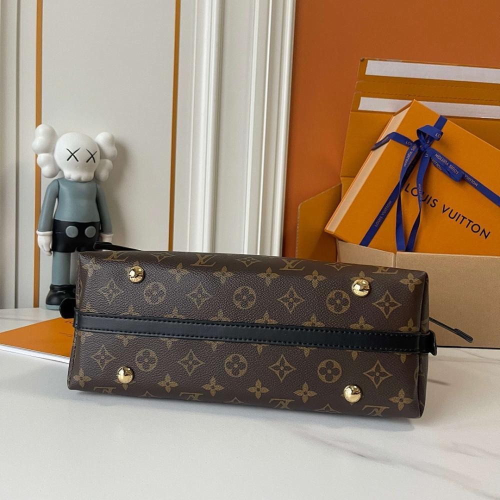 Elegant Stylish Monogram Leather Top Handle Bag 29x24x12cm
