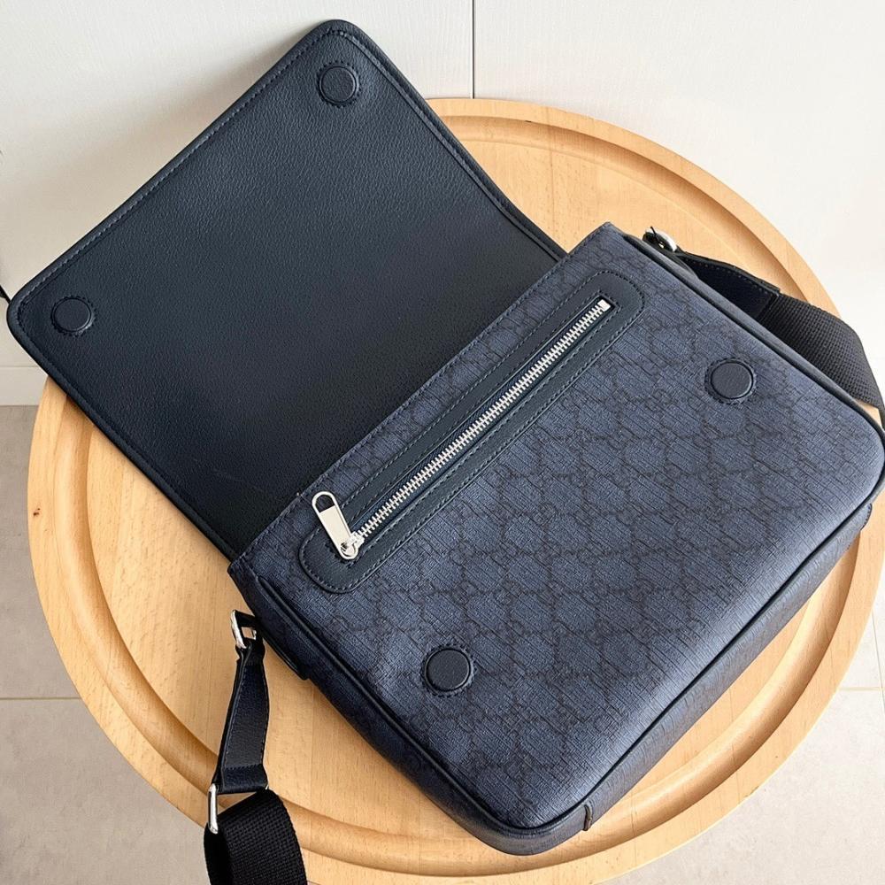 Ophidia Quilted Shoulder Bag 28x22x8cm