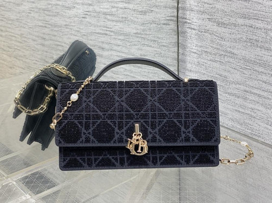 Wallet Style 472739487