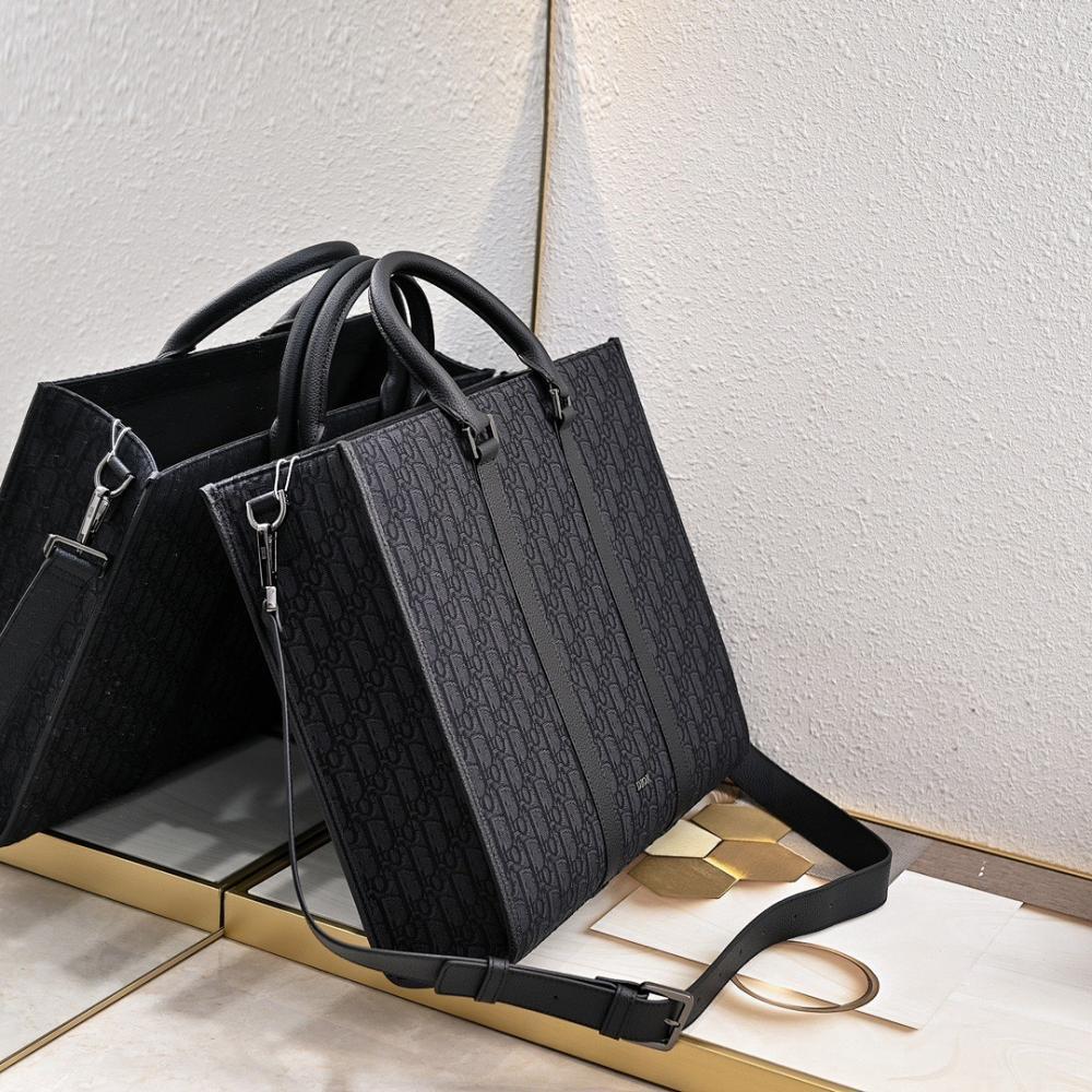Modern Luxury Leather Shoulder Bag 40.5x35x12cm