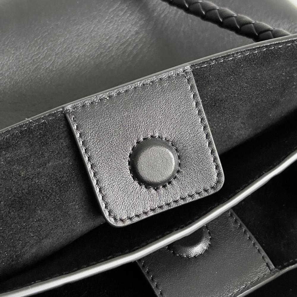Classic Top Handle Bag Style 104366983